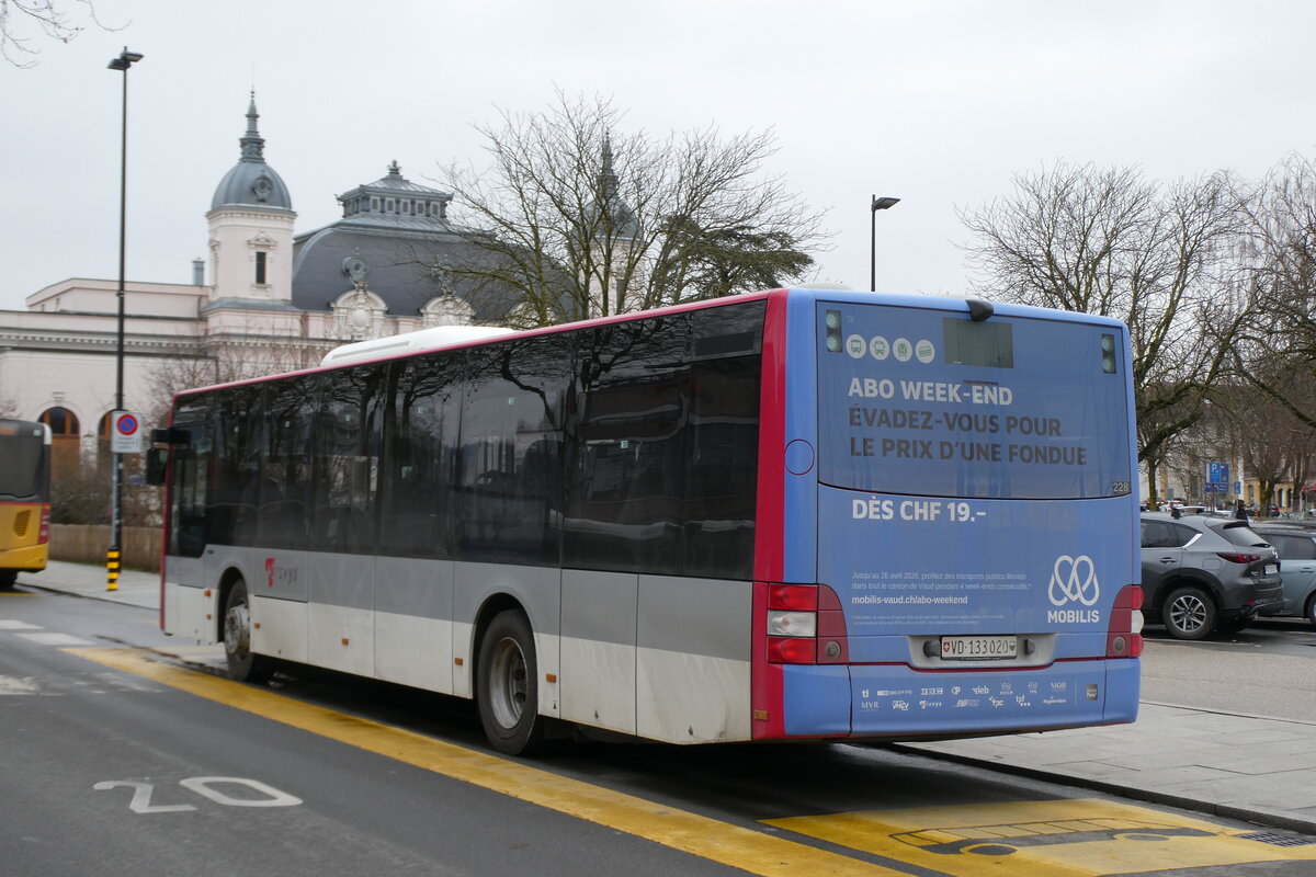 (284'509) - TRAVYS Yverdon - Nr. 228/VD 133'020 - MAN am 31. Januar 2026 beim Bahnhof Yverdon