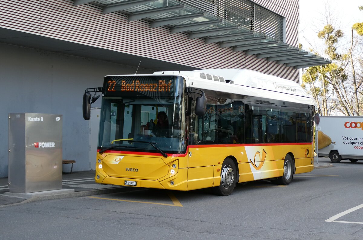 (284'819) - PostAuto Graub�nden - GR 190'014/PID 11'900 - eHeuliez-Iveco (ex Gessinger, Bad Ragaz) am 10. Februar 2026 beim Bahnhof Landquart