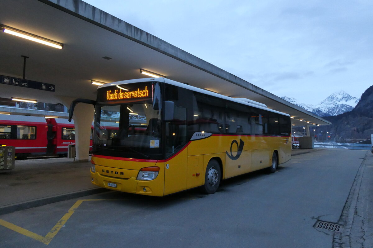 (284'842) - Terretaz, Zernez - GR 75'003/PID 11'204 - Setra (ex GR 178'309) am 14. Februar 2026 beim Bahnhof Zernez