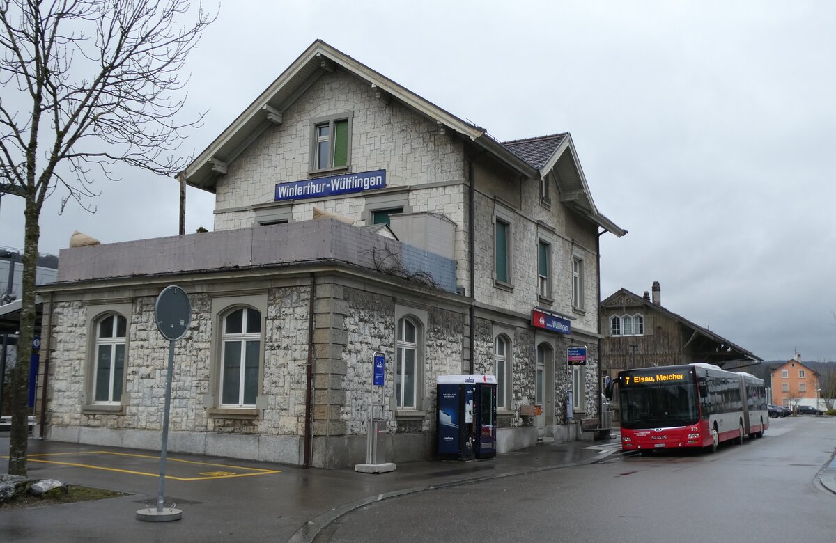 (284'994) - SW Winterthur - Nr. 375/ZH 680'375 - MAN am 21. Februar 2026 beim Bahnhof Winterthur W�lflingen