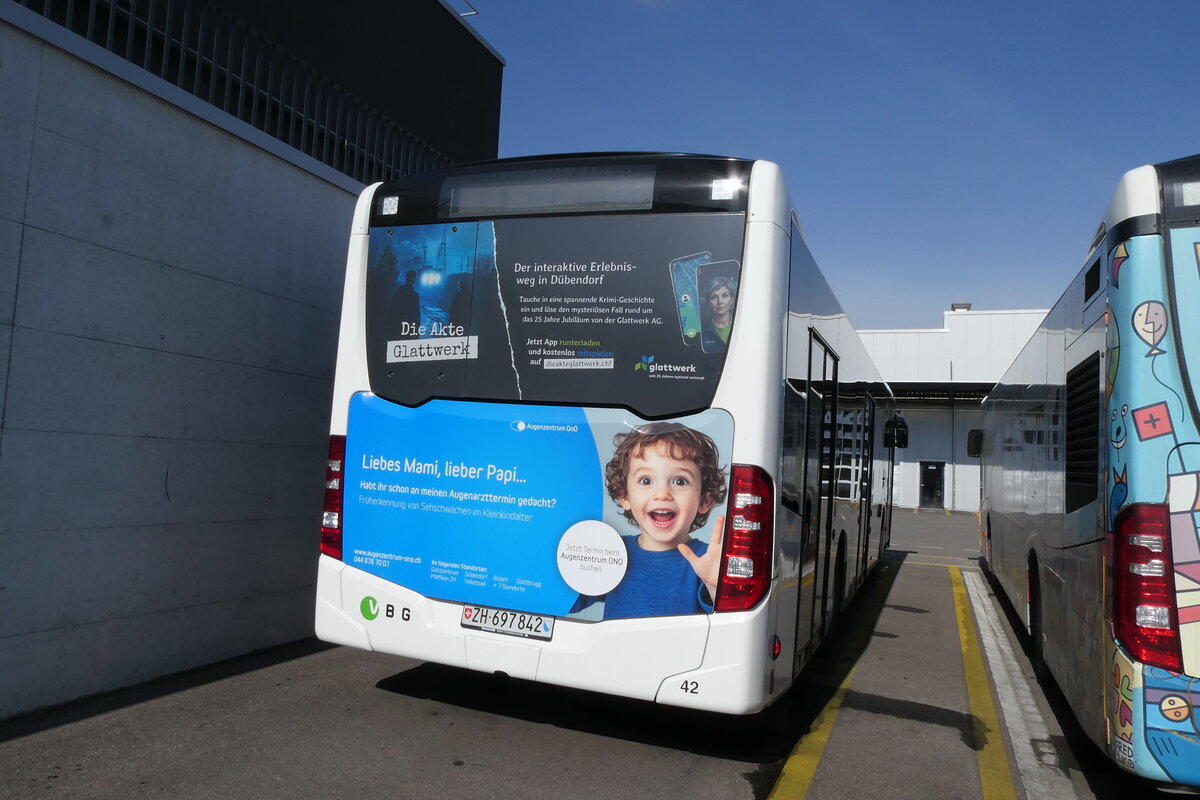 (285'790) - Maag, Kloten - Nr. 42/ZH 697'842 - Mercedes am 28. M�rz 2026 in Winterthur, Daimler Buses