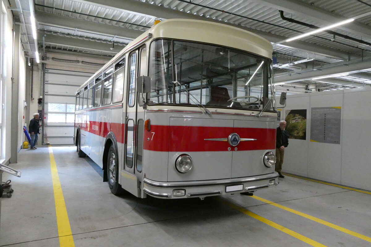 (286'075) - Borer, Neuhausen - Nr. 7 - Saurer/T�scher (ex Heiniger, B�tzberg; ex ASS Schleitheim Nr. 22; ex ASS Schleitheim Nr. 7) am 11. April 2026 in Schaffhausen, Regionalbusgarage VBSH