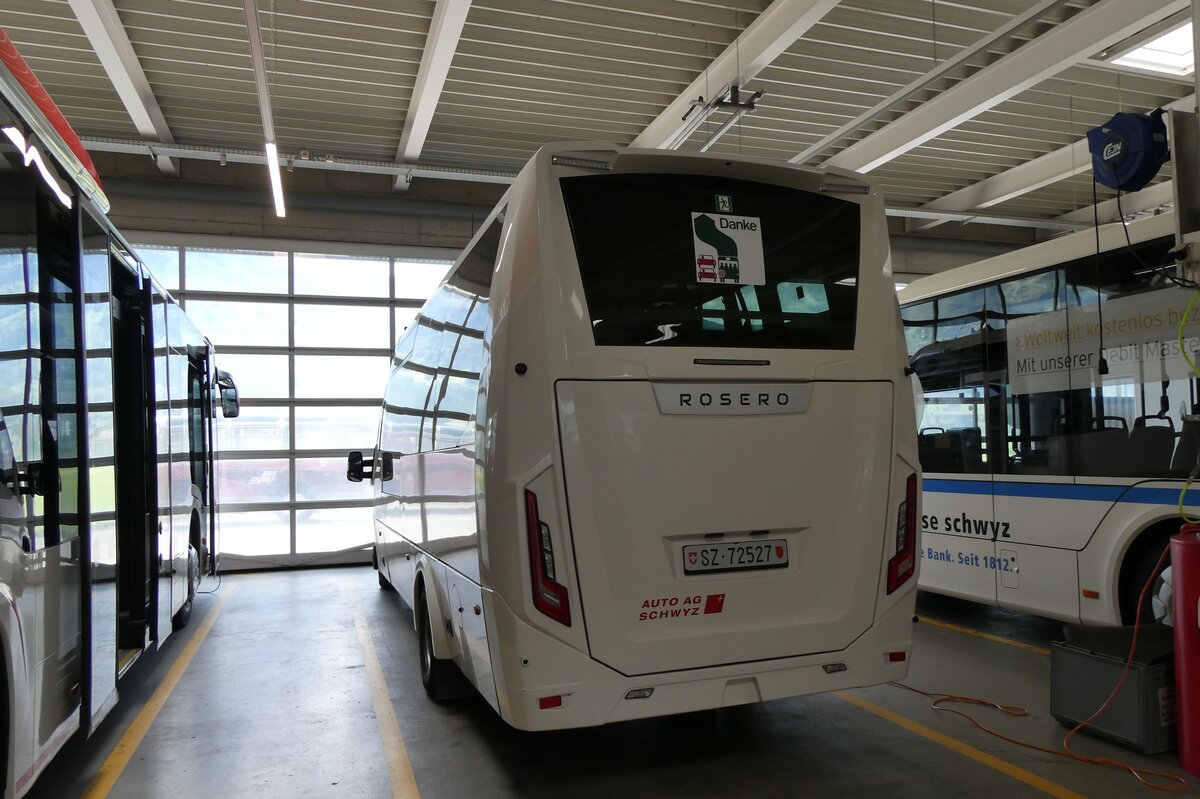 (286'867) - AAGS Schwyz - Nr. 27/SZ 72'527 - Iveco/Rosero am 9. Mai 2026 in Ibach, Busdepot