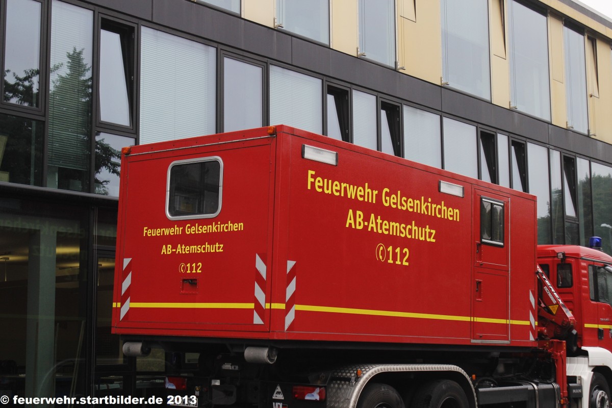 AB-Atemschutz
Dieser AB gehört der Feuerwehr Gelsenkirchen.