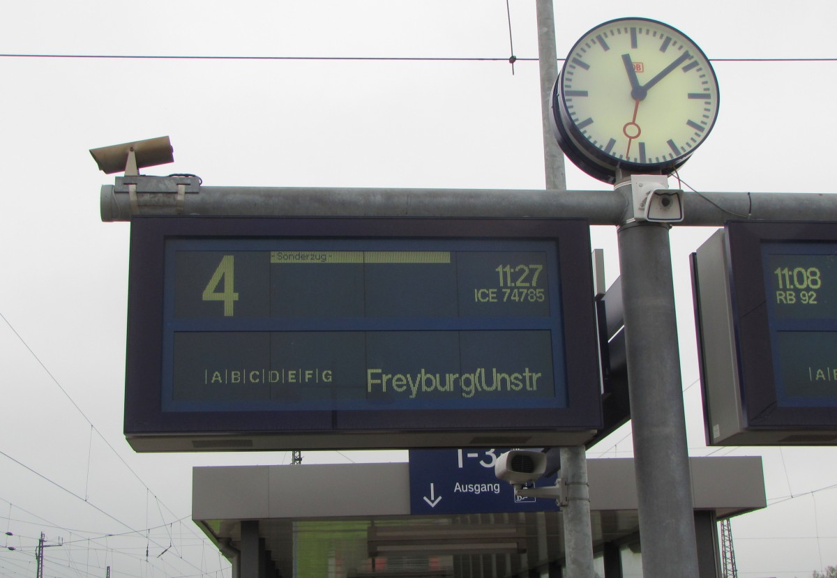 Am 13.09.2014 gab es mal wieder einen ICE auf der Unstrutbahn.... Der aus Freiberg (Sachs) kommende Winzerfestsonderzug mit den Ferkeltaxis 171-1 + 172 132-3 war als  ICE  74785 unterwegs und wurde übrigens in Naumburg Hbf auch so angesagt.