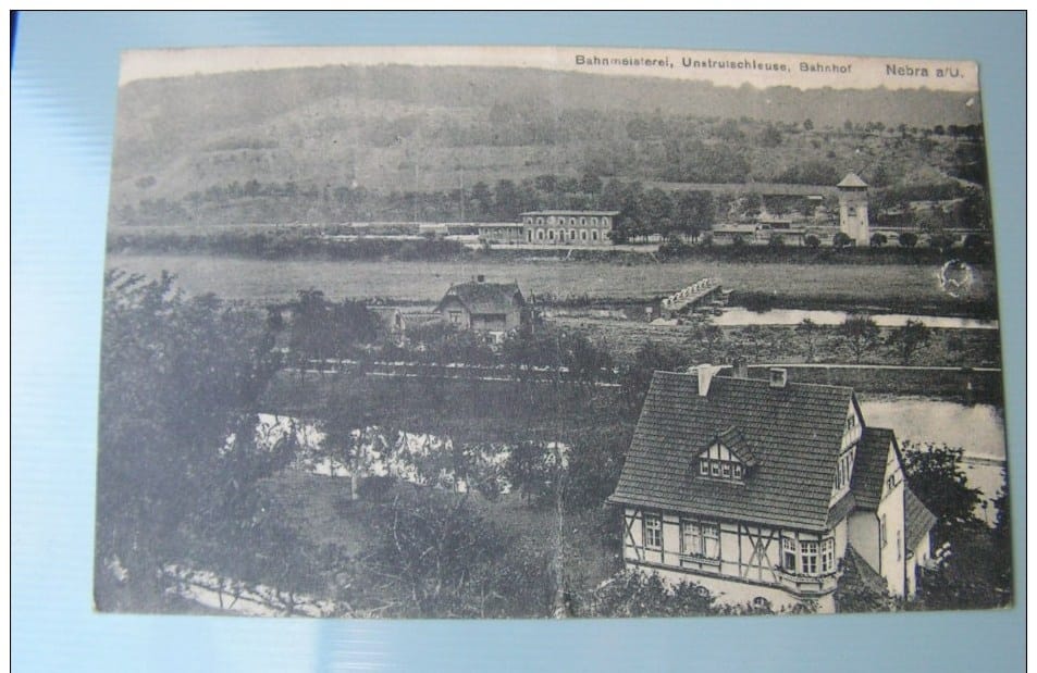 Blick auf die Schleuse und den Bahnhof Nebra im Jahr 1921. (Quelle: Heimatgeschichten bei Facebook)