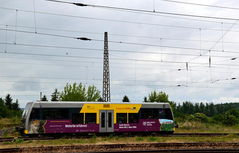 Burgenlandbahn 672 915 als RB 34876 von Naumburg Ost nach Wangen, am 19.06.2015 bei der Ausfahrt in Naumburg Hbf. (Foto: Thomas Fritzsche)