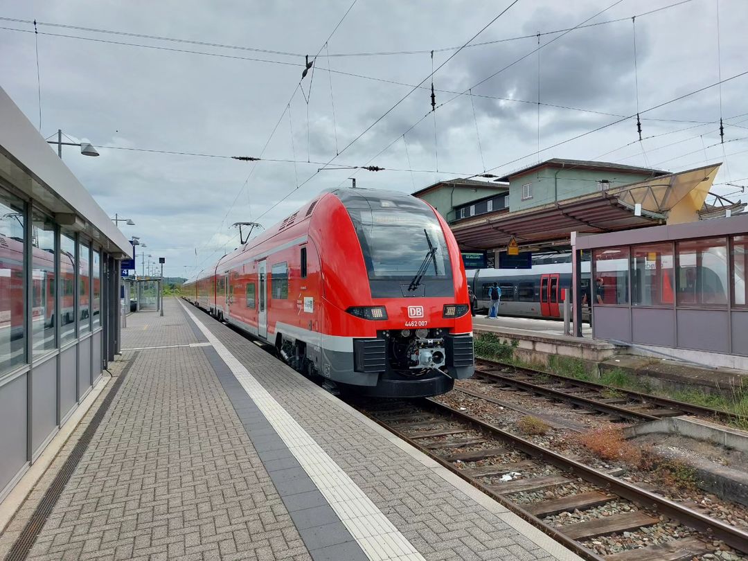 DB 4462 007 kam am 27.05.2024 im Rahmen einer Schulungsfahrt für den neuen  Franken-Thüringen-Express  (von Erfurt nach Nürnberg) aus Eisenach nach Naumburg (S) Hbf. (Foto: https://www.instagram.com/bahnbilder.bad_berka)