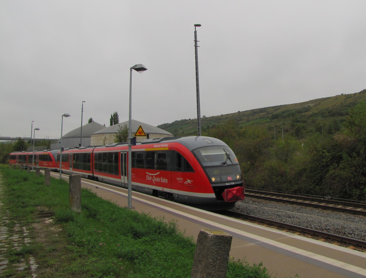 DB 642 729 + 642 695 als RB 34877 von Nebra nach Naumburg Ost, am 13.09.2014 in Karsdorf.