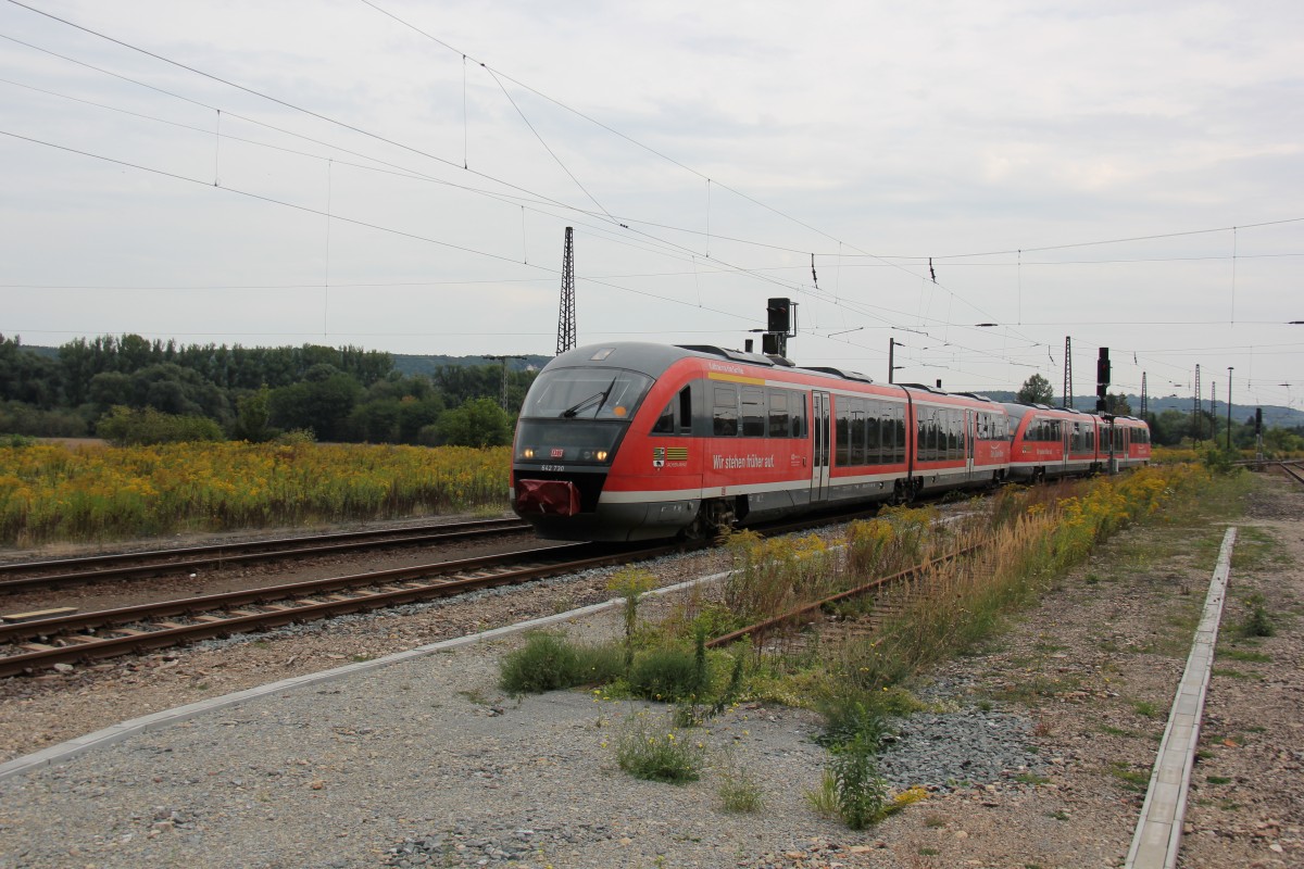 DB 642 730 + 642 702 als RB 34870 von Naumburg Ost nach Nebra, am 08.09.2013 in Naumburg Hbf. (Foto: Wolfgang Krolop)