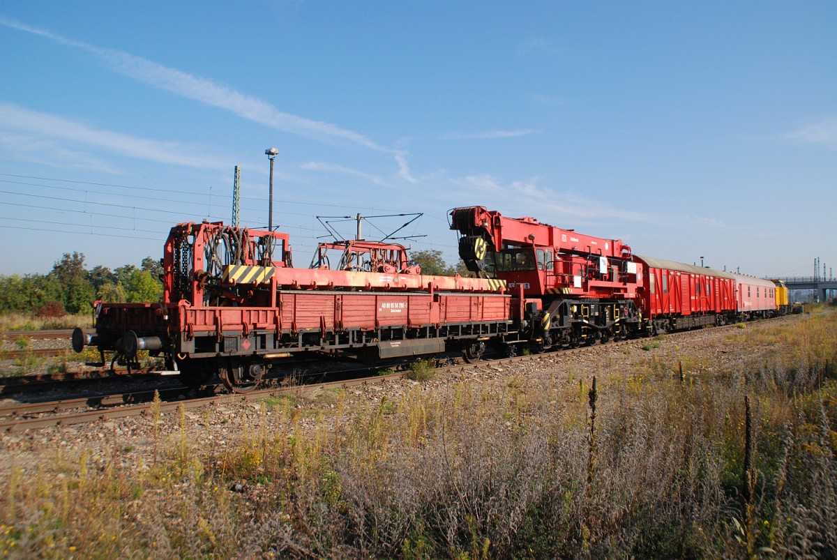 DB Netz 203 312-4 + Notfalltechnikzug mit Kran  Bullus III , am 03.10.2015 abgestellt in Naumburg Hbf. (Foto: Marco Zergiebel)