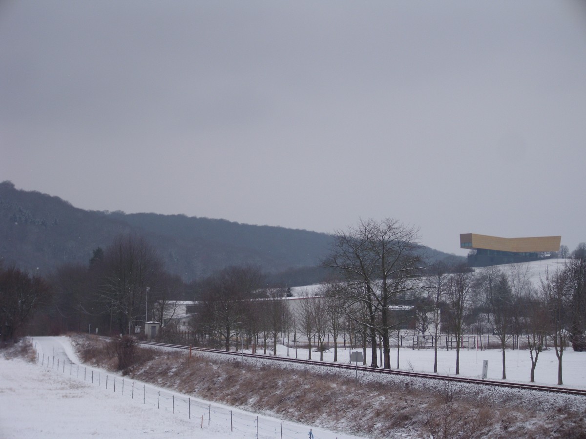 Die Unstrutbahn am 13.01.2013 unterhalb der  Arche Nebra  in Wangen. (Foto: Ferdinand Fischer)