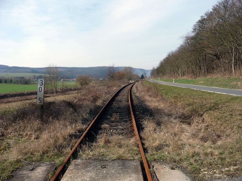 Die Unstrutbahn zwischen Nebra und Wangen am 21.03.2009. (Foto: Ralf Kuke)