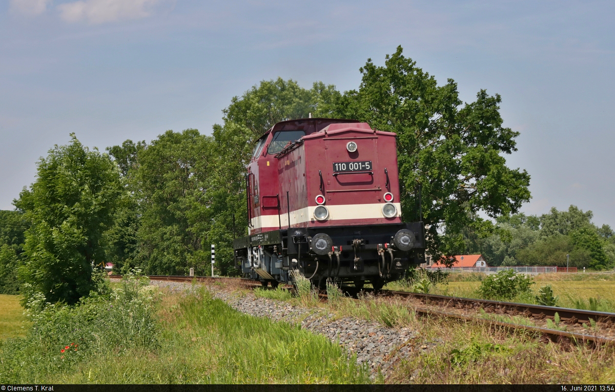 EBS 110 001-5 als Tfzf von Naumburg (S) Hbf nach Karsdorf, am 16.06.2021 bei Roßbach. (Foto: Clemens Kral)