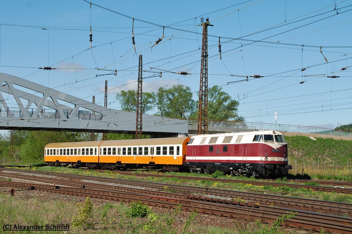 EBS 118 719-4 mit dem DPE 24135  Finne-Unstrut-Xpress  von Sömmerda nach Balgstädt, am 01.05.2018 bei der Einfahrt in Naumburg Hbf. (Foto: Alexander Schmidt)