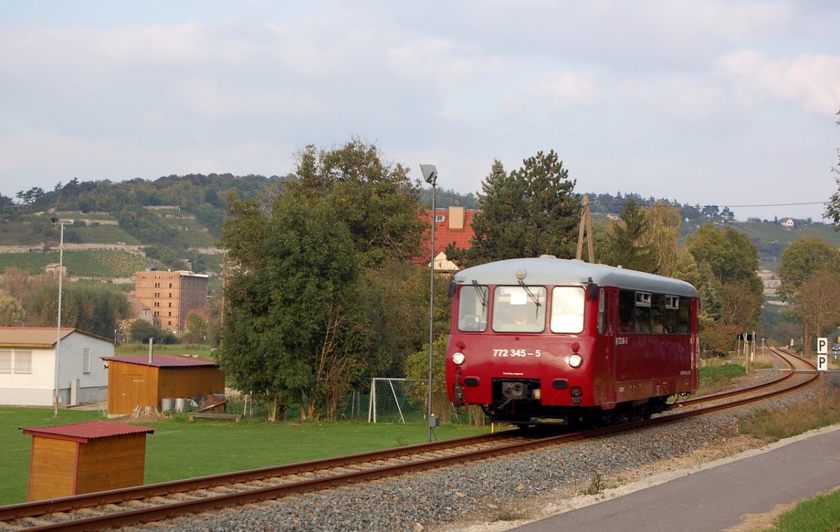 EBS 772 345-5 als DPE 81093 von Naumburg Hbf nach Laucha, am 05.10.2014 in Balgstädt. (Foto: dampflok015)