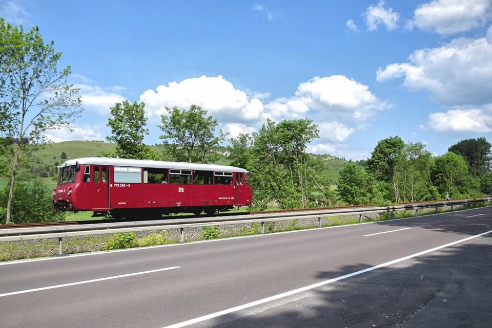 EBS 772 345 als Sonderzug von Karsdorf nach Freyburg, am 21.05.2017 bei Balgstädt. (Foto: Dieter Weber)