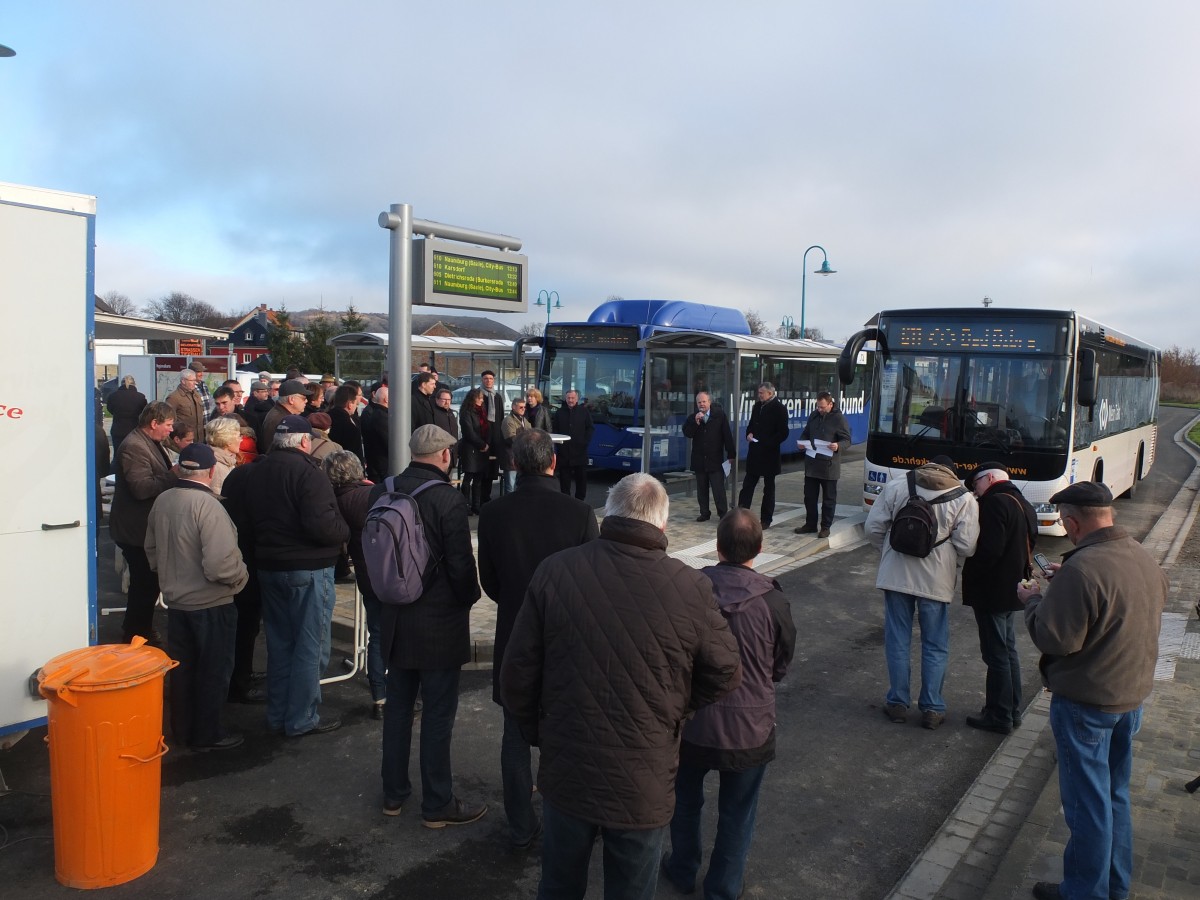 Feierliche Eröffnung der neuen Bahn-Bus-Schnittstelle am 12.12.2013 in Laucha. (Foto: Heiko Kern)