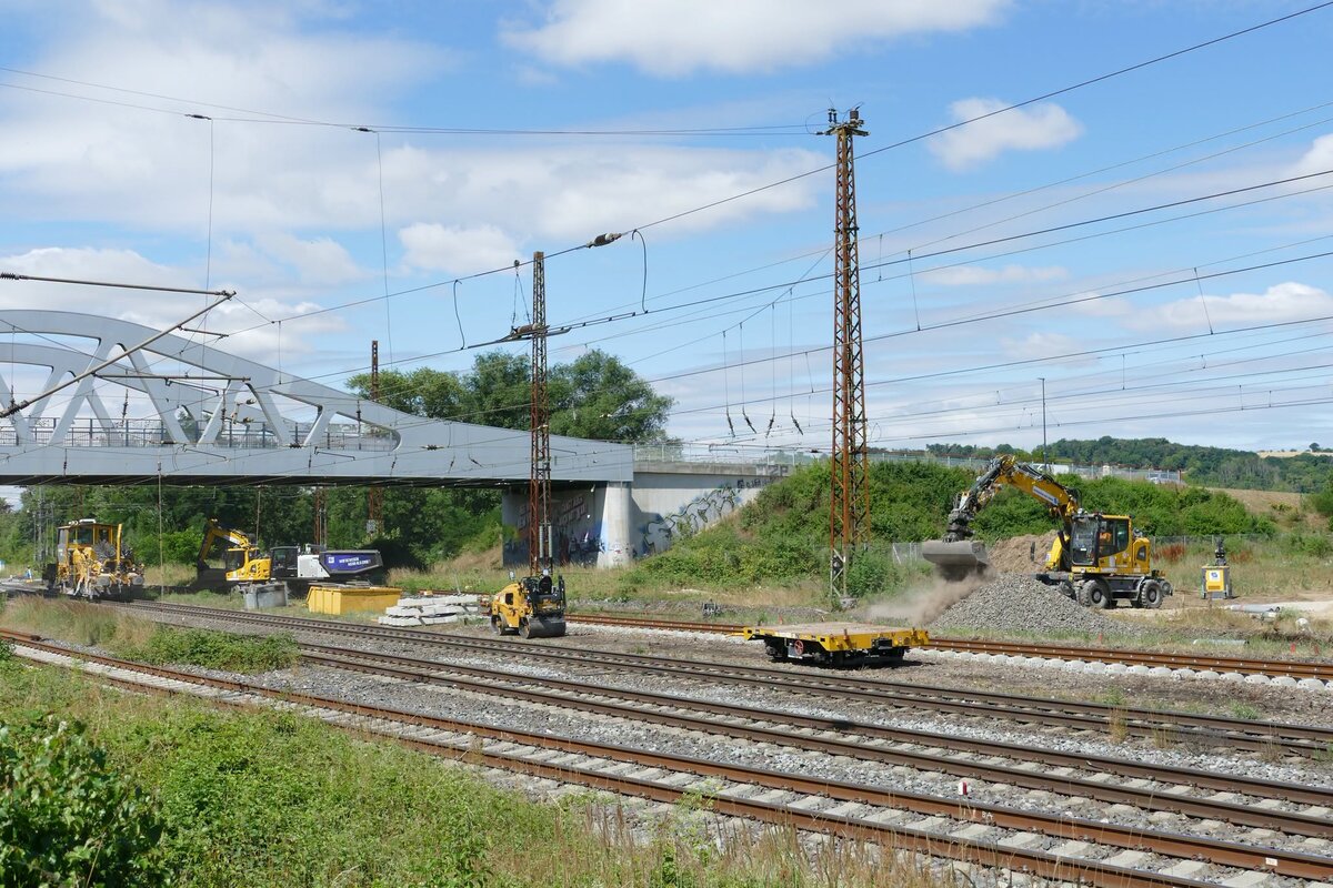 Gleisbauarbeiten auf der Unstrutbahn am 09.07.2026 in Naumburg (S) mit Schienenersatzverkehr bis Freyburg (U). (Foto: Wolfgang Krolop)