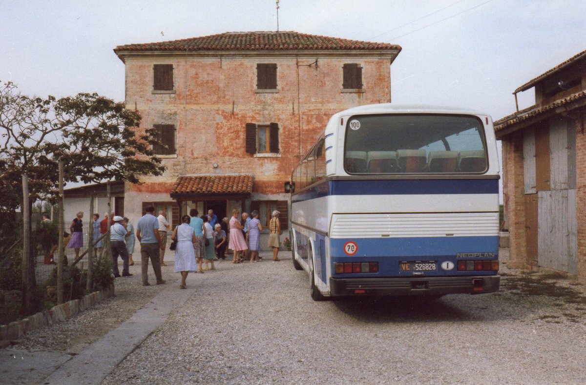 (HHT 921) - Aus dem Archiv: ??? - VE 526'828 - Neoplan im Jahr 1983