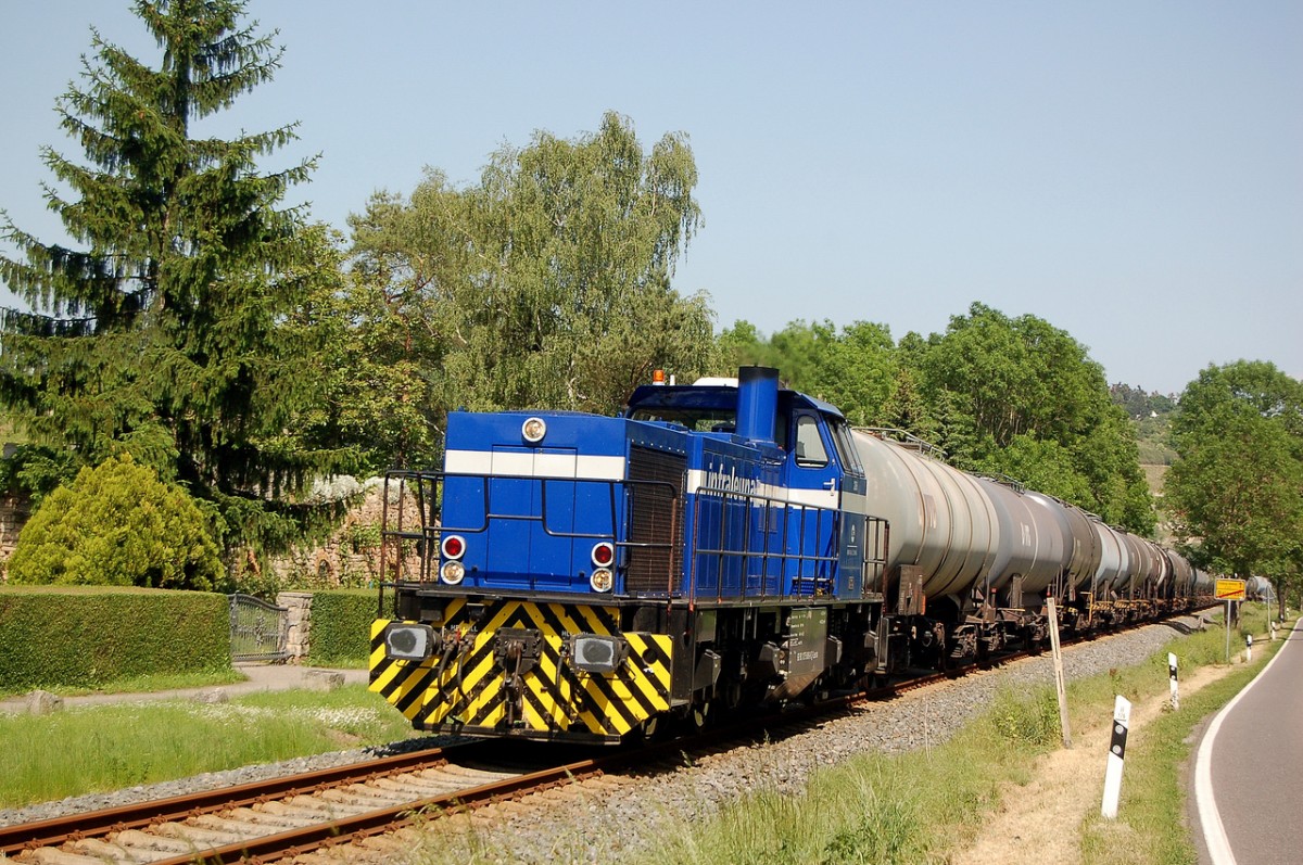 InfraLeuna 206 mit leeren Kesselwagen zur Abstellung nach Karsdorf, am 22.05.2014 bei Balgstädt. (Foto: dampflok015)
