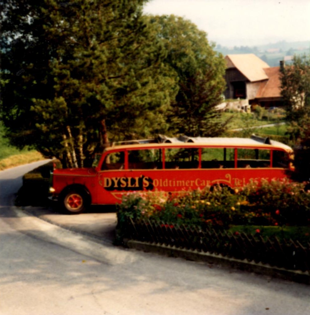 (MD234) - Aus dem Archiv: Dysli, Bern - Nr. 19/BE 65'700 - Saurer/Saurer (ex P 23'085; ex P 2137) um 1990