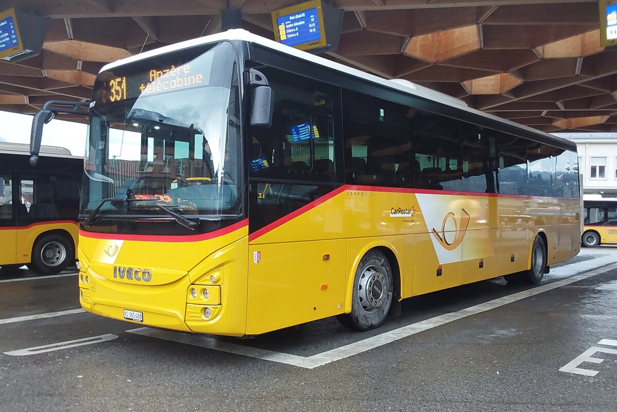 Postauto Wallis- Nr. 18 - VS 365'408/PID 11917 - Iveco le 25 Mars 2023  Sion, Gare