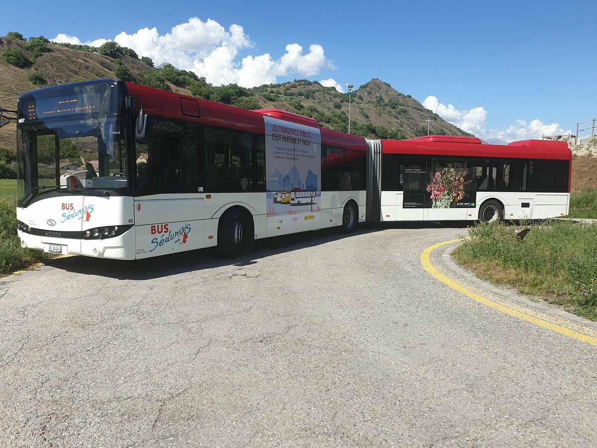 Postauto Wallis - Nr. 62/VS 84'344 - PID 10027 - Solaris le 29 juin 2022  Sion, Garenne