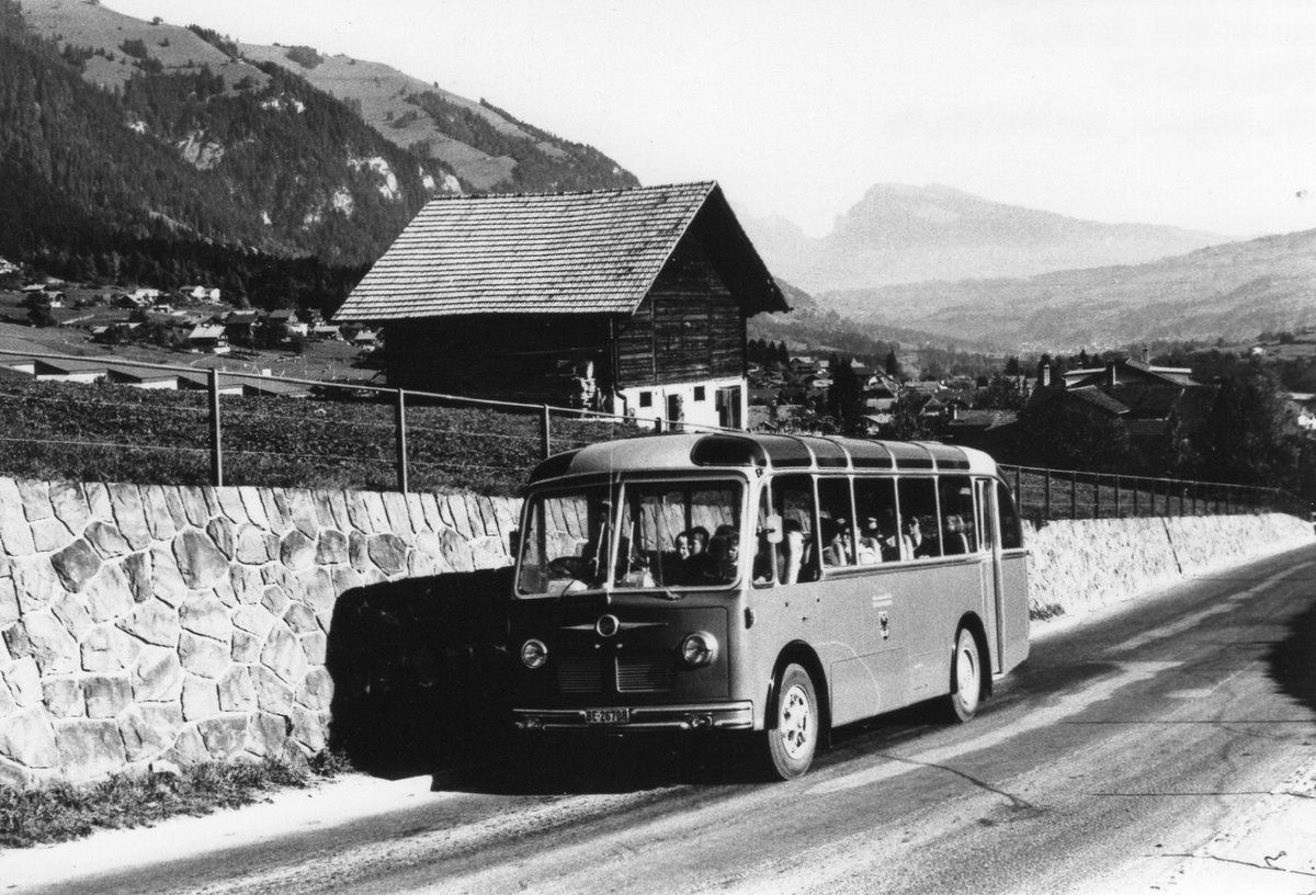 (R 33) - Aus dem Archiv: AFA Adelboden - Nr. 8/BE 26'708 - FBW/R&J um 1969 in Frutigen, Spitalstutz