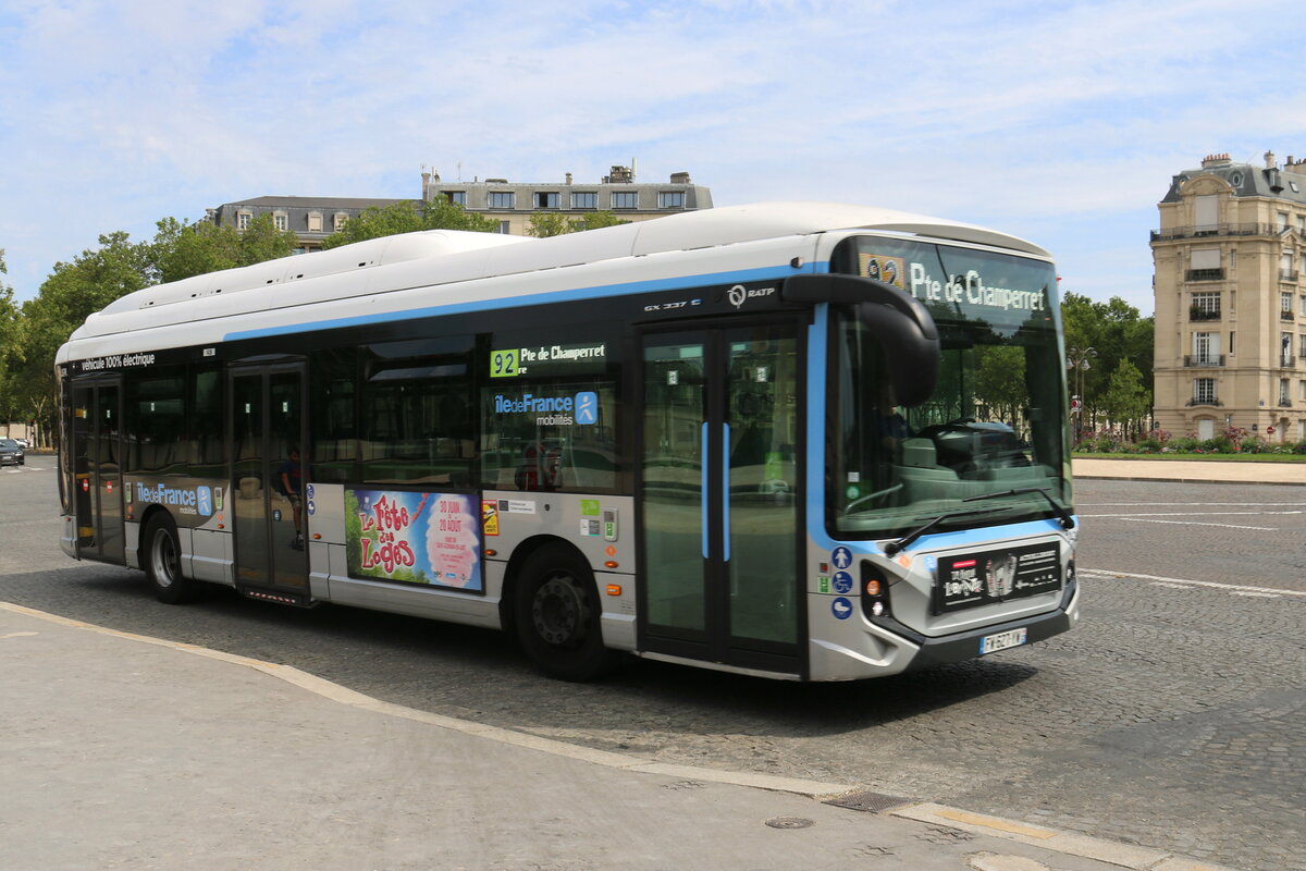 RATP Paris - FV 627 YW - Heuliez GX 337 E am 18. Juli 2023 in Prais (Aufnahme: Martin Beyer)