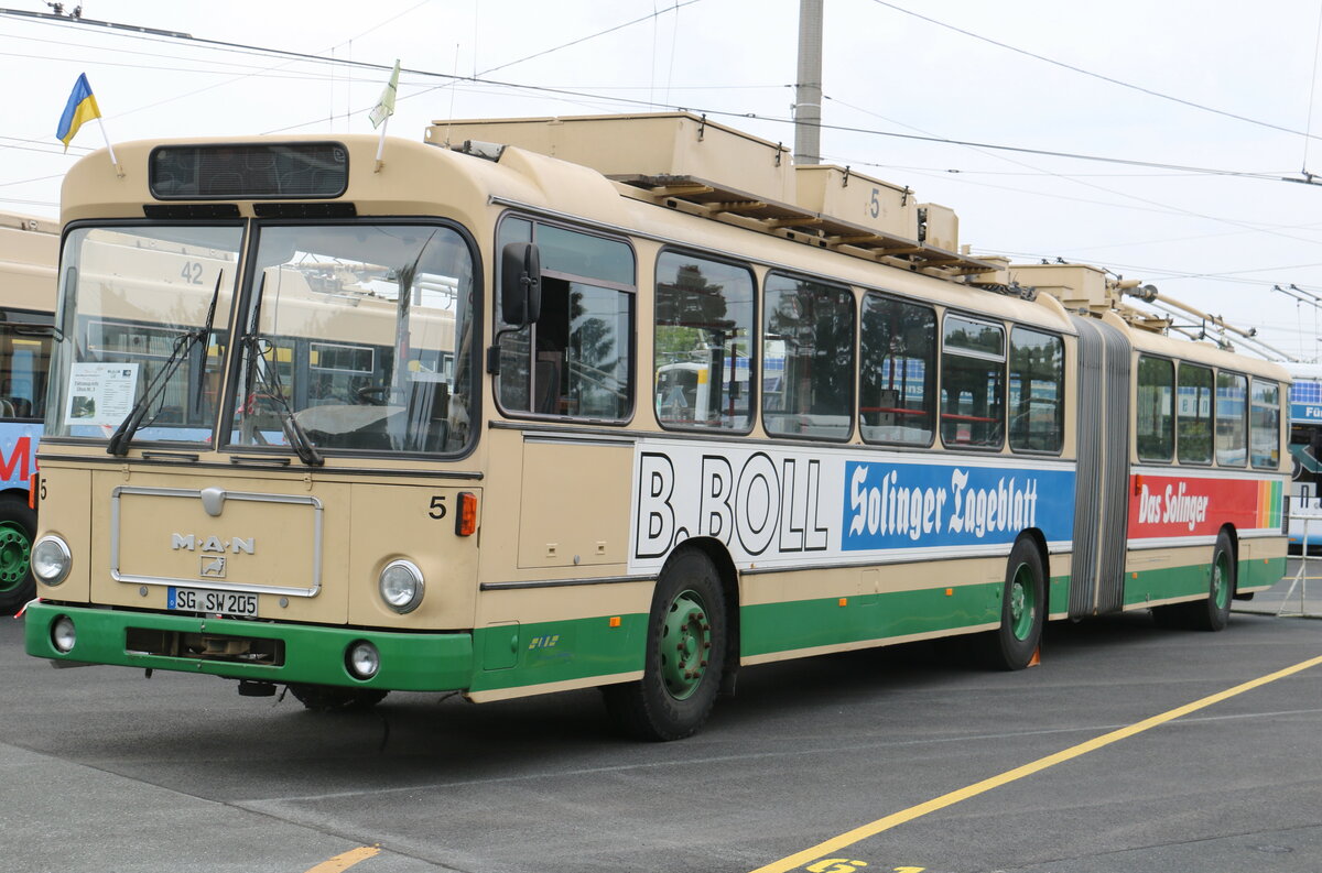 SWS Solingen - Nr. 5/SG-SW 205 - MAN/AF Gelenktrolleybus am 19. Juni 2022 in Solingen (Aufnahme: Martin Beyer)