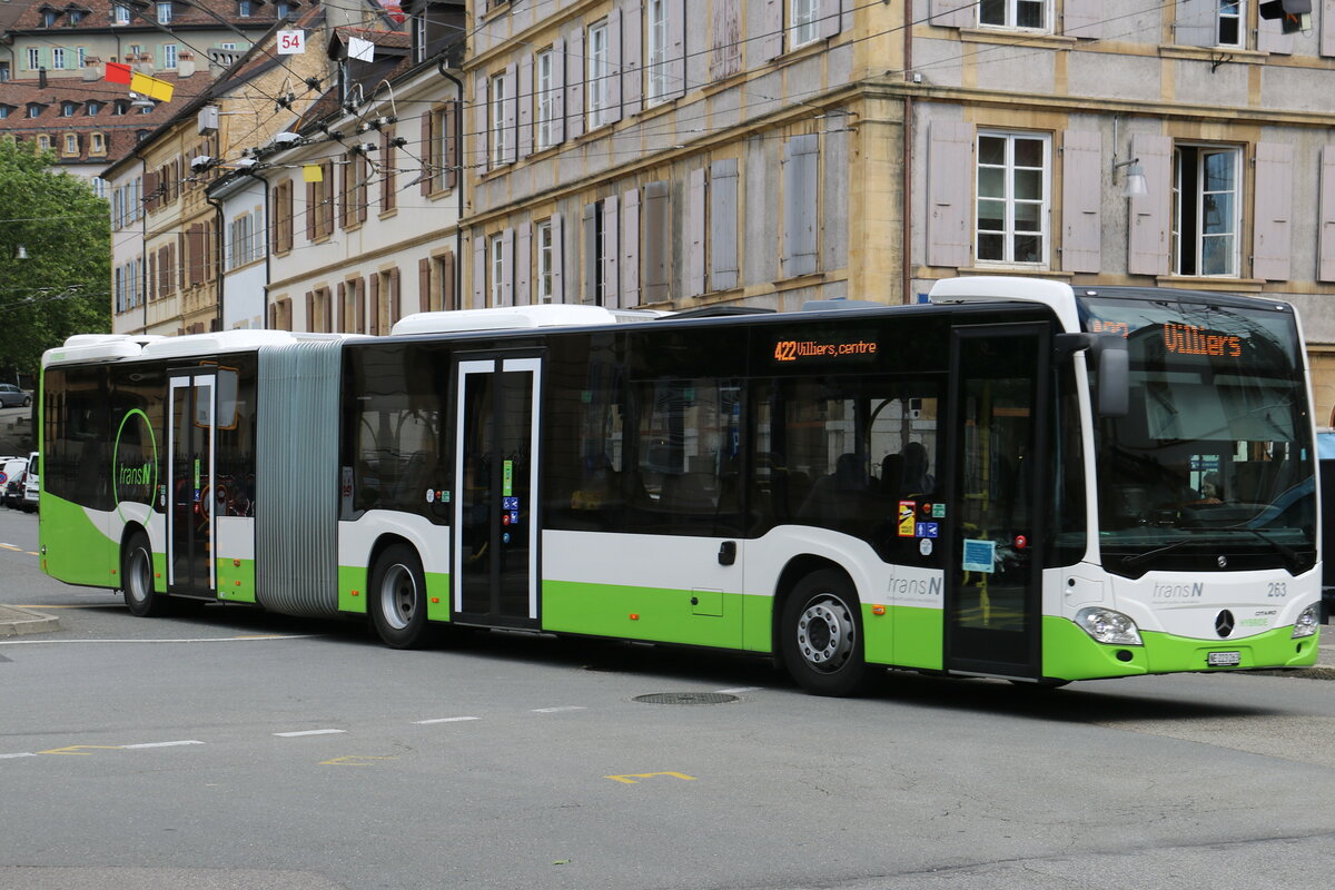 transN, La Chaux-de-Fonds - Nr. 263/NE 223'263 - Mercedes am 9. Juli 2021 in Neuchtel, Place Pury (Aufnahme: Martin Beyer)