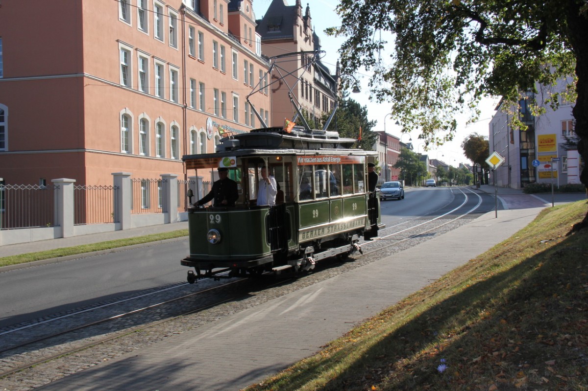 Tw 29 aus Gera am 16.09.2012 während der 120 Jahrfeier der Naumburger Straßenbahn in der Jägerstraße. (Foto: Wolfgang Krolop)