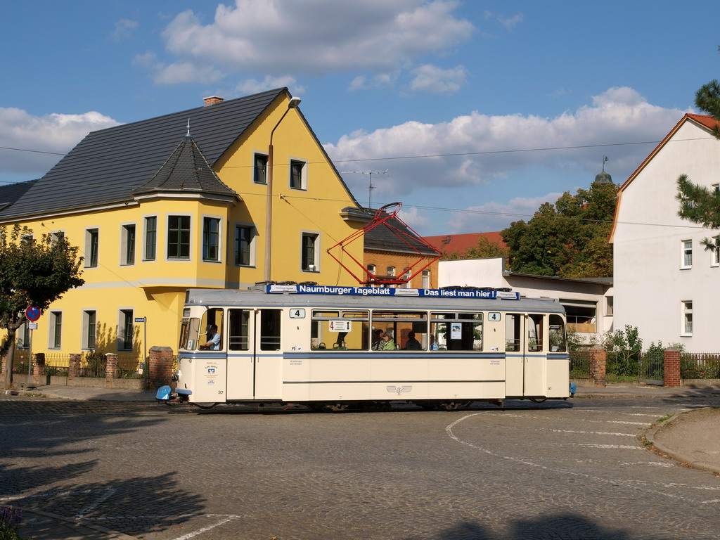 Tw 37 am 12.09.2009 auf der Linie 4 zur Vogelwiese am Marienring. (Foto: Steffen Tautz)