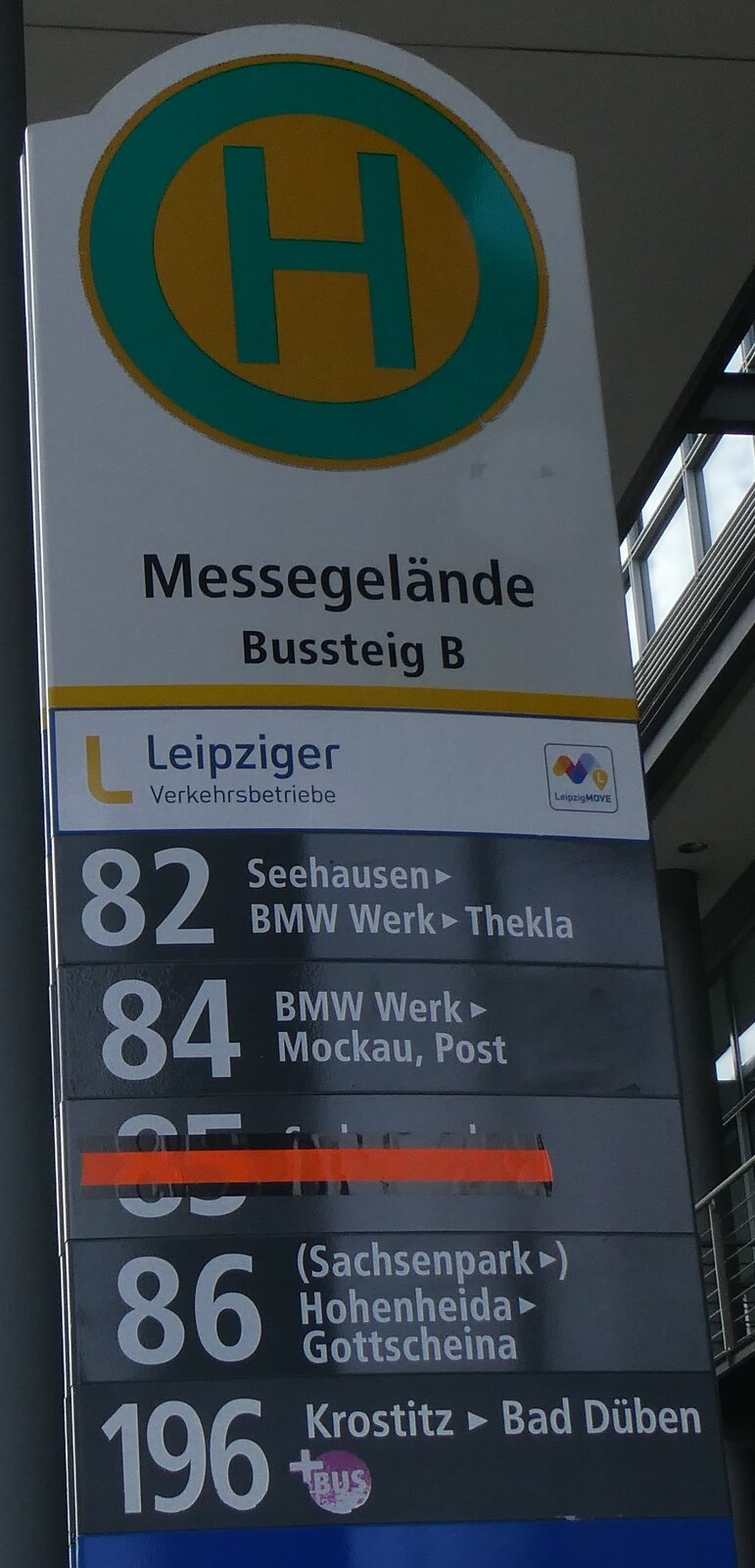 (264'544) - Leipziger Verkehrsbetriebe-Haltestellenschild - Leipzig, Messegelnde - am 10. Juli 2024