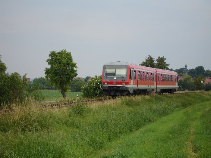DB 628 606-6 als RB am 25.06.2006 bei Nausitz in Richtung Artern fahrend.