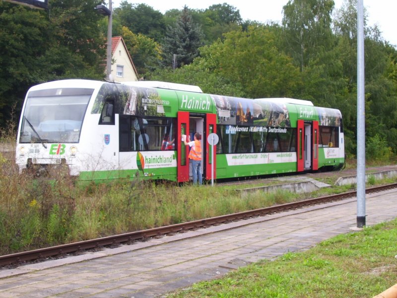EB VT 009 kam im Aufrag der IG Unstrutbahn e.V. anlässlich des Freyburger Winterfests als Sonderzug aus Erfurt über Artern am 08.09.2007 nach Nebra.