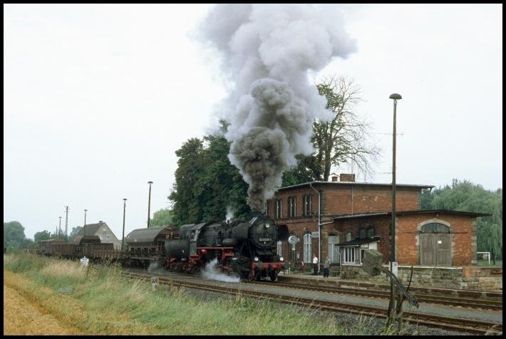 IGE Werrabahn 52 8039-1 mit einem Fotogüterzug von Artern nach Sondershausen, am 25.08.1996 im Bf Gehofen; 25.08.1996 (Foto: Steffen Tautz)