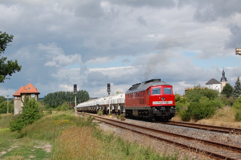 MEG 315 steht am 23.06.2007 mit ihrem Zementzug in Laucha (Unstrut). 