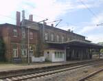 Das Bahnhofsgeäude in Artern, am 10.07.2024. (Foto: Quentin Goerler)