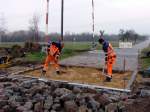 Bauarbeiten am Bahnübergang am Umspannwerk in Reinsdorf (b Nebra) am 08.11.2011.