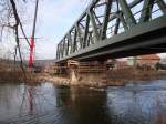 Die neue Saalebrücke in Roßbach während dem Einschub am 16.01.2012.