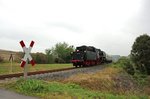 Dampflokwerk Meiningen 50 1380-0 mit dem Lr 16275 von Karsdorf nach Freyburg, am 01.10.2016 bei Balgstädt.