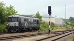 CTL Logistics 252 021-1 brachte am 13.06.2012 leere Zementwagen nach Karsdorf.