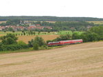 EBS 132 334-4 mit dem DPE 74386 von Naumburg (S) Hbf nach Karsdorf, am 20.08.2016 auf der Unstrutbahn bei Freyburg (U). Der  FahrradExpress  verkehrte zum 11. Unstrutbahnfest und dem 7. Unstrutradwandertag in Laucha (U) mit den Doppelstockwagen (D-DB 50 80 25-04 706-1 DBuza 747.9 + D-DB 50 80 25-04 784-8 DBuza 747.3). 