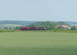 EBS 110 005 mit zwei 143ern Richtung Naumburg, am 16.06.2021 auf der  #Unstrutbahn bei Kleinjena.