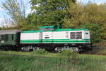 Die DB Museum V100 003 (92 80 1201 003-1 D-LDK) mit dem DZ 28971  Salzland-Express  der Eisenbahnfreunde vom Traditionsbahnbetriebswerk Stafurt e.V.