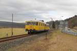 DB Netz Instandhaltung 726 002-9 + 725 002-0 als NbZ 94022 von Nebra nach Naumburg Hbf, bei Reinsdorf (b Nebra); 12.03.2012 