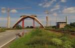 Ein sich im Bau befindlicher Brückenbogen der zukünftigen Unstruttalbrücke in Karsdorf.