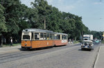 strasenbahn-naumburg/518363/tw-26-mit-einem-gotha-beiwagen-im Tw 26 mit einem Gotha-Beiwagen im Jahr 1990 am Salztor. (Foto: Bernd Dütsch)
